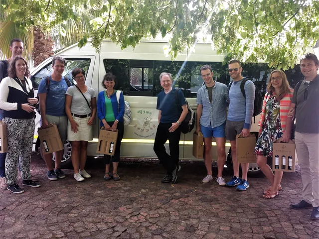 Stellenbosch: Hop-On Hop-Off Northern Route Wine Tour — hop-on hop-off Cape Town