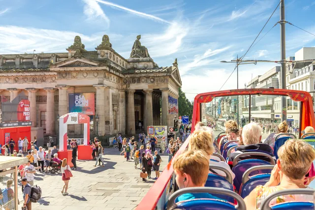 Edinburgh: Royal Attractions with Hop-On Hop-Off Bus Tours — hop-on hop-off Edinburgh