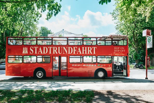 Hop-on hop-off bus tour Hamburg — boarding near the Speicherstadt