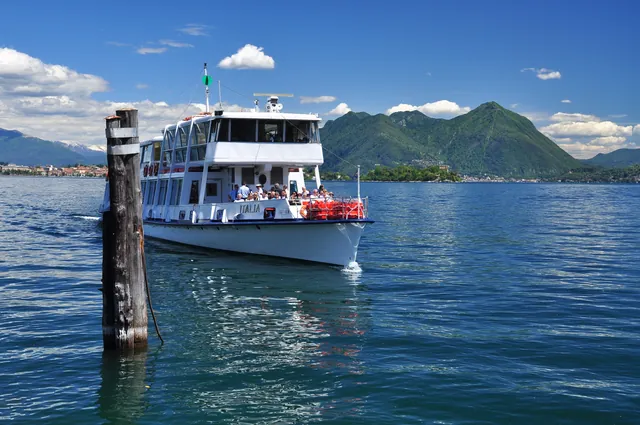 Lake Maggiore: Hop-On Hop-Off Ferry Day Pass and attractions — hop-on hop-off Lake Maggiore