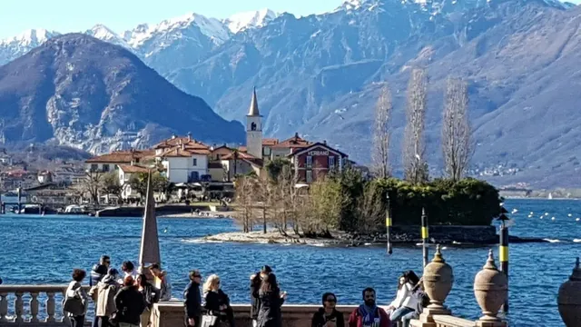 From Stresa: Isola Pescatori Hop-on Hop-off Boat Tour — hop-on hop-off Lake Maggiore