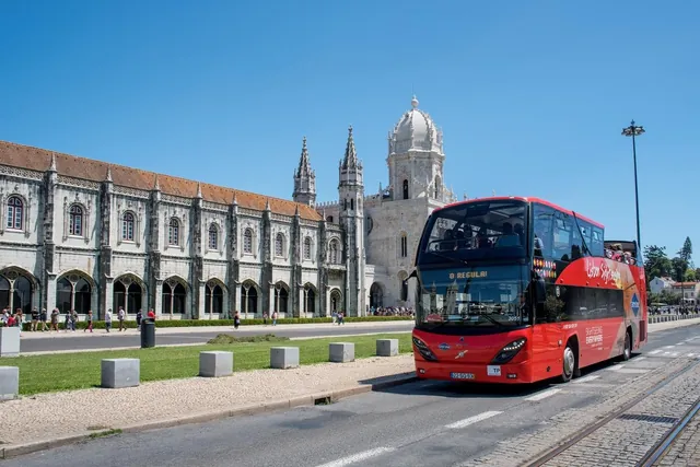 Lisbon: Hop-On Hop-Off Bus Tour — hop-on hop-off Lisbon