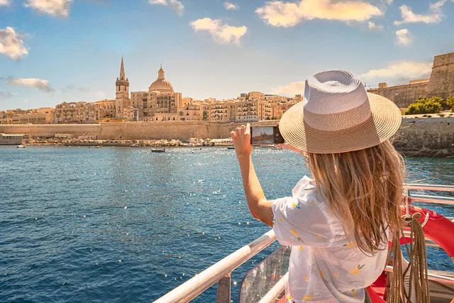 1-Day Hop-On Hop-Off Bus + Harbour Cruise (CMO) — hop-on hop-off Malta