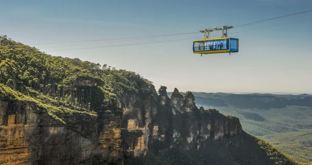 From Sydney: Blue Mountains Day Tour & Hop-on, Hop-off Tour — hop-on hop-off Sydney